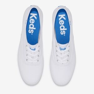 Keds Size 10 in White